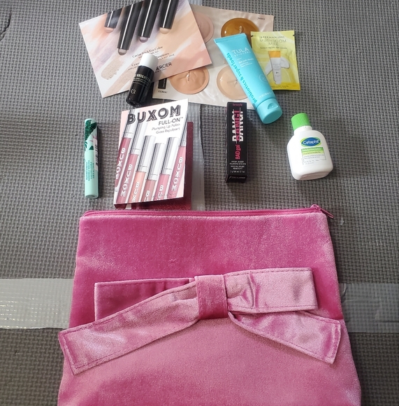 Beauty Sample Bag - Picture 1 of 5